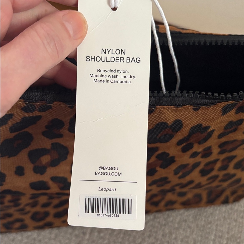 Leopard print bag from Baggu NWT - Picture 3 of 4